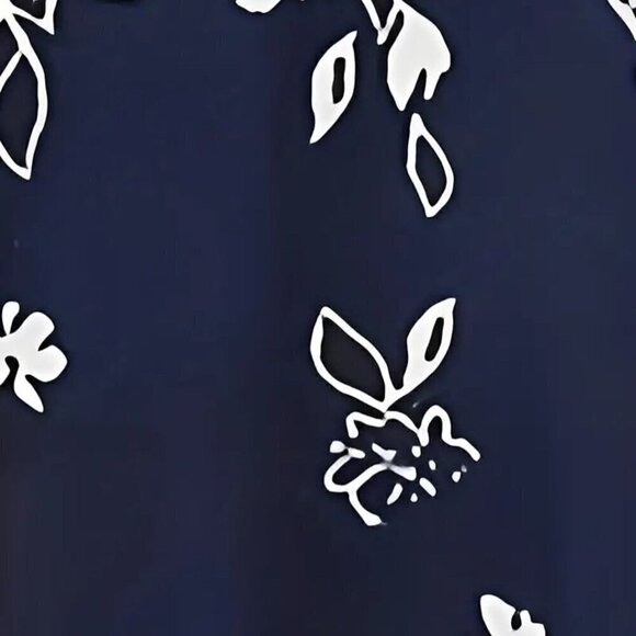 Plus Size Casual To with Floral Print V Neck Slight Stretch Tank Top in Sizes XL - Picture 3 of 6